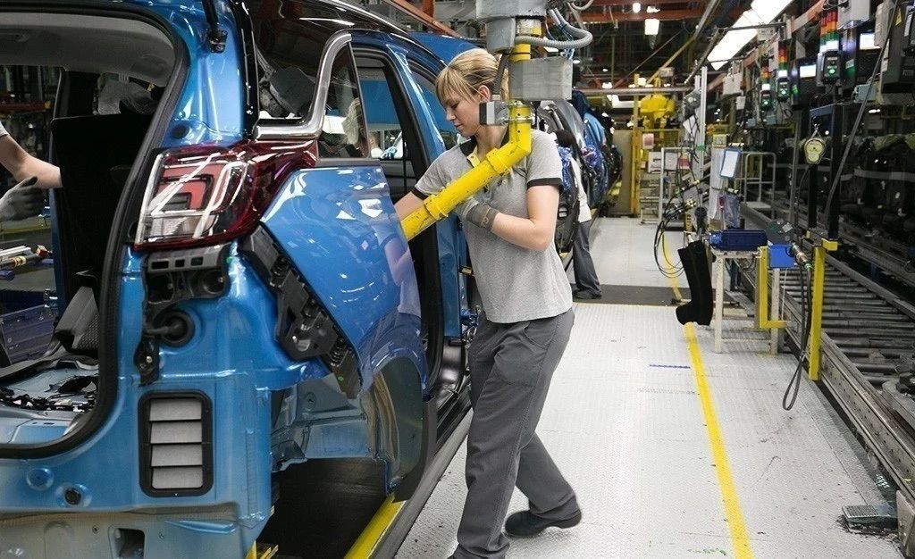 Fabricando un coche