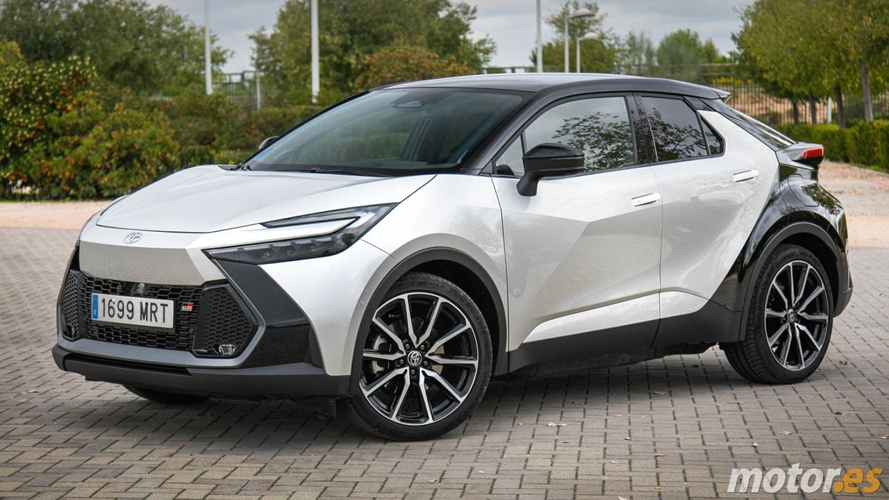 El Toyota C-HR pide paso en territorio del Dacia Sandero al convertirse en el SUV preferido por los españoles en julio de 2026