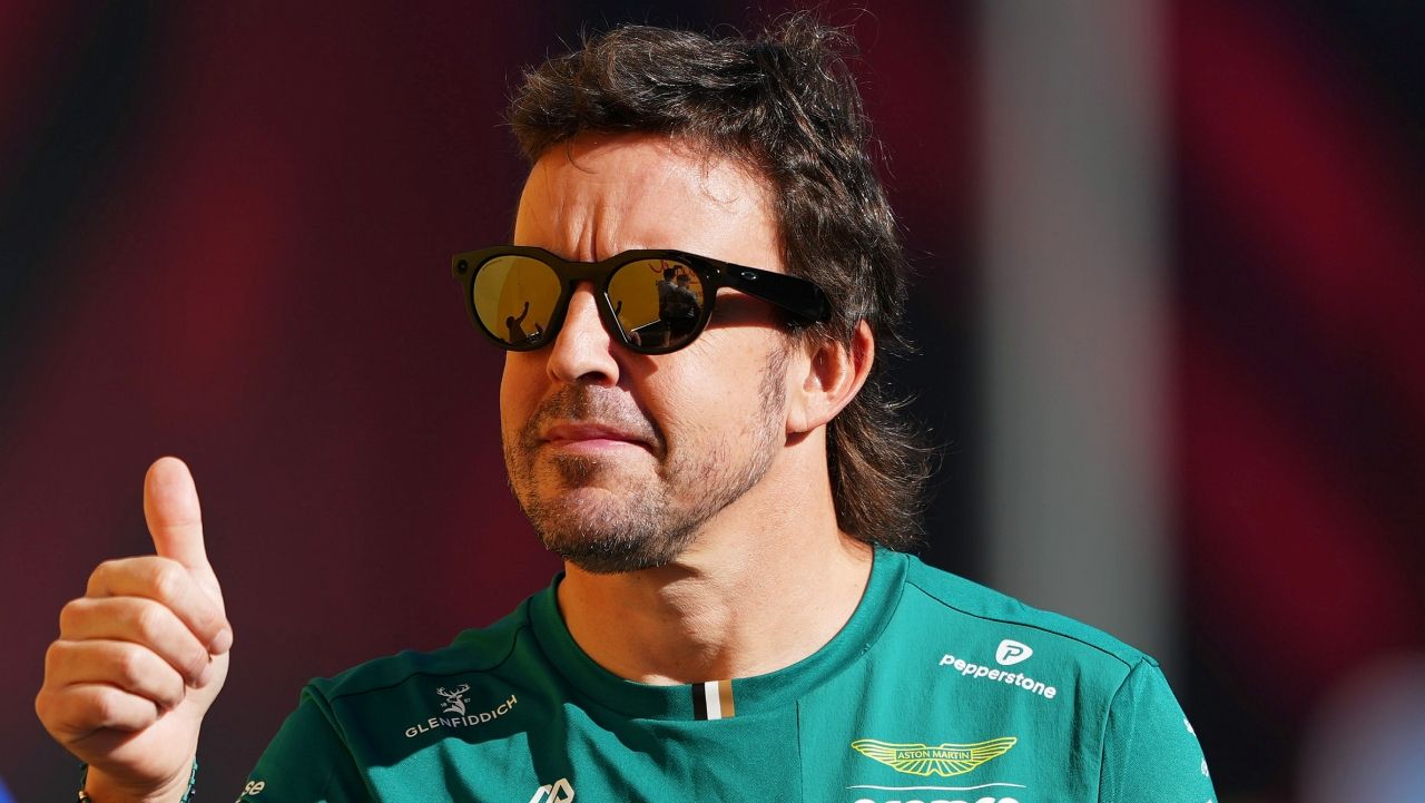 Fernando Alonso renueva con Aston Martin: «Correr es mi vida, mi pasión»