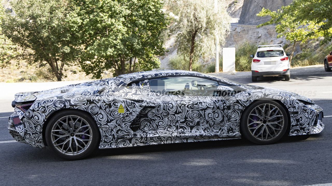 lamborghini-revuelto-fotos-espia-2026116