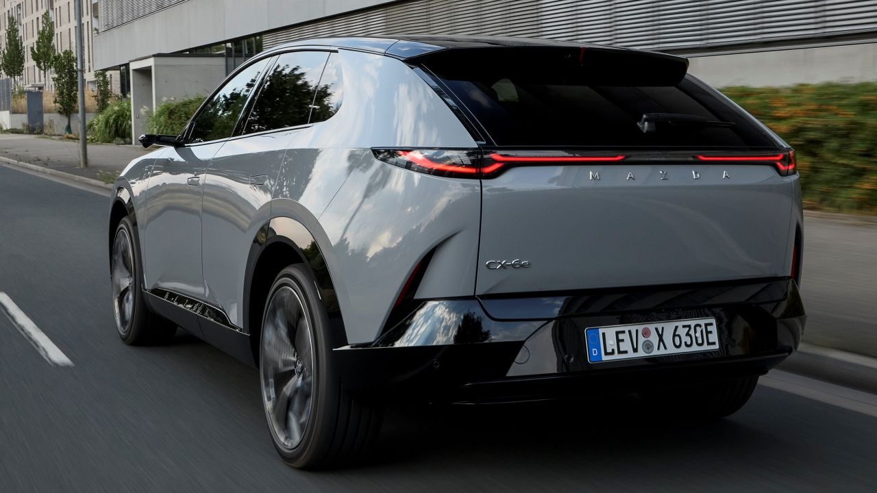 Mazda CX-6e
