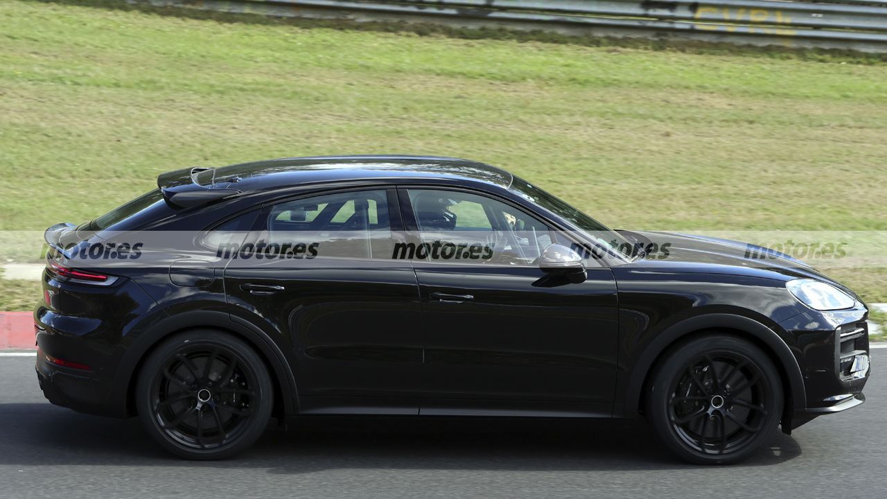 Fotos espía Porsche Cayenne Coupé Turbo GT 2028