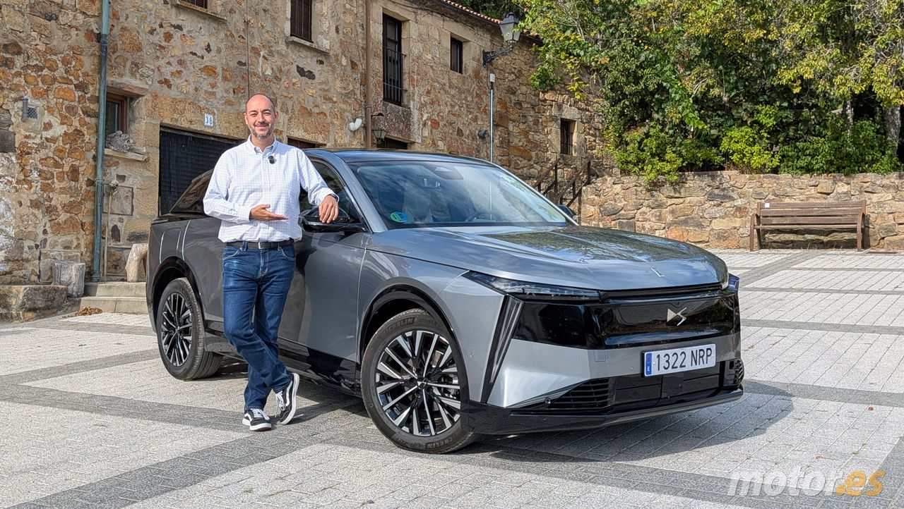Me he subido al SUV francés más cómodo del mercado y estos son sus grandes aciertos y fallos frente a los premium alemanes