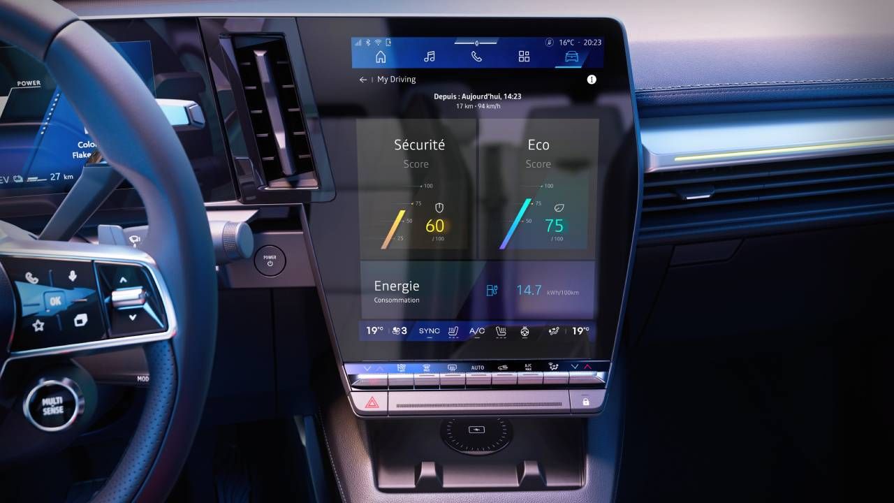La rinnovata Renault Scénic E-Tech arriva con importanti novità: una nuova batteria LFP e un'autonomia in modalità elettrica fino a 642 chilometri.