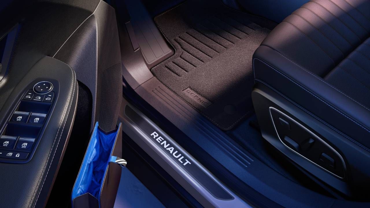 La rinnovata Renault Scénic E-Tech arriva con importanti novità: una nuova batteria LFP e un'autonomia in modalità elettrica fino a 642 chilometri.