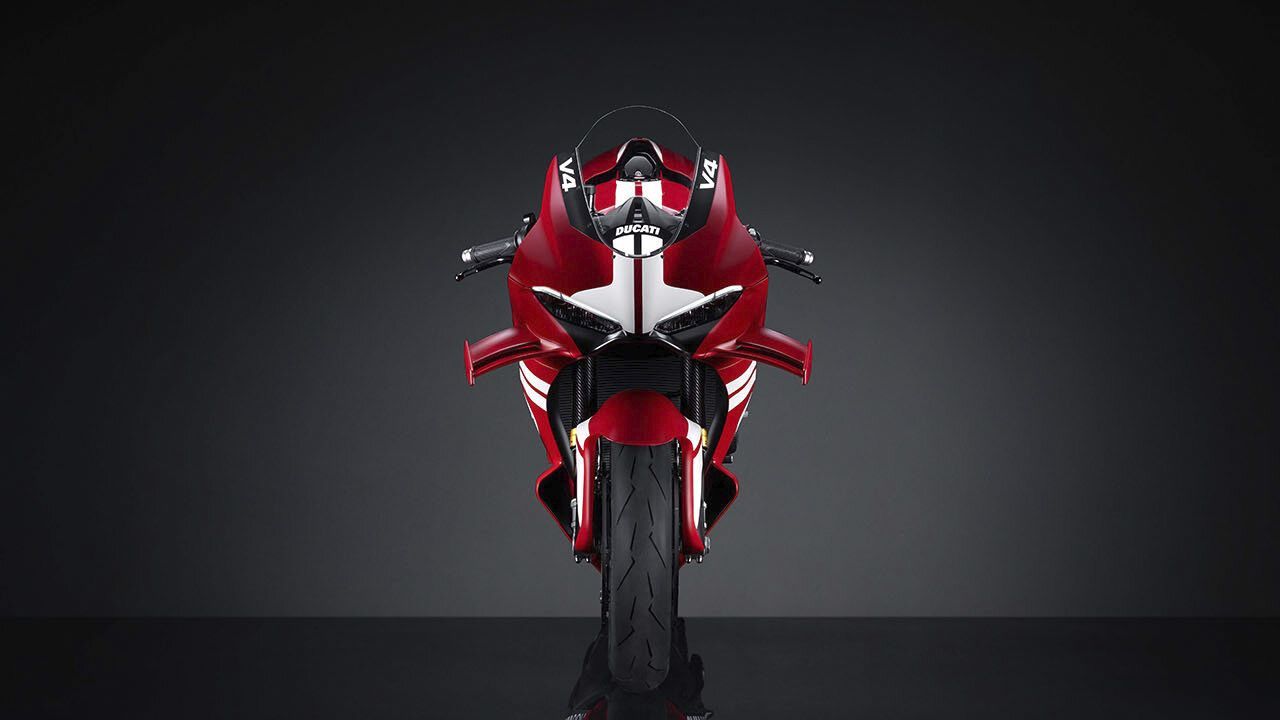 Moto Ducati de frente