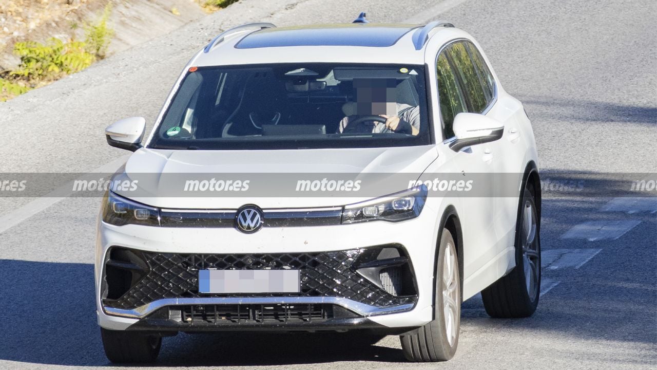 El Volkswagen Tiguan R 2027 ya no se esconde en sus últimas pruebas, así es el SUV deportivo con motor 2.0 TSI, 4MOTION y más de 300 CV