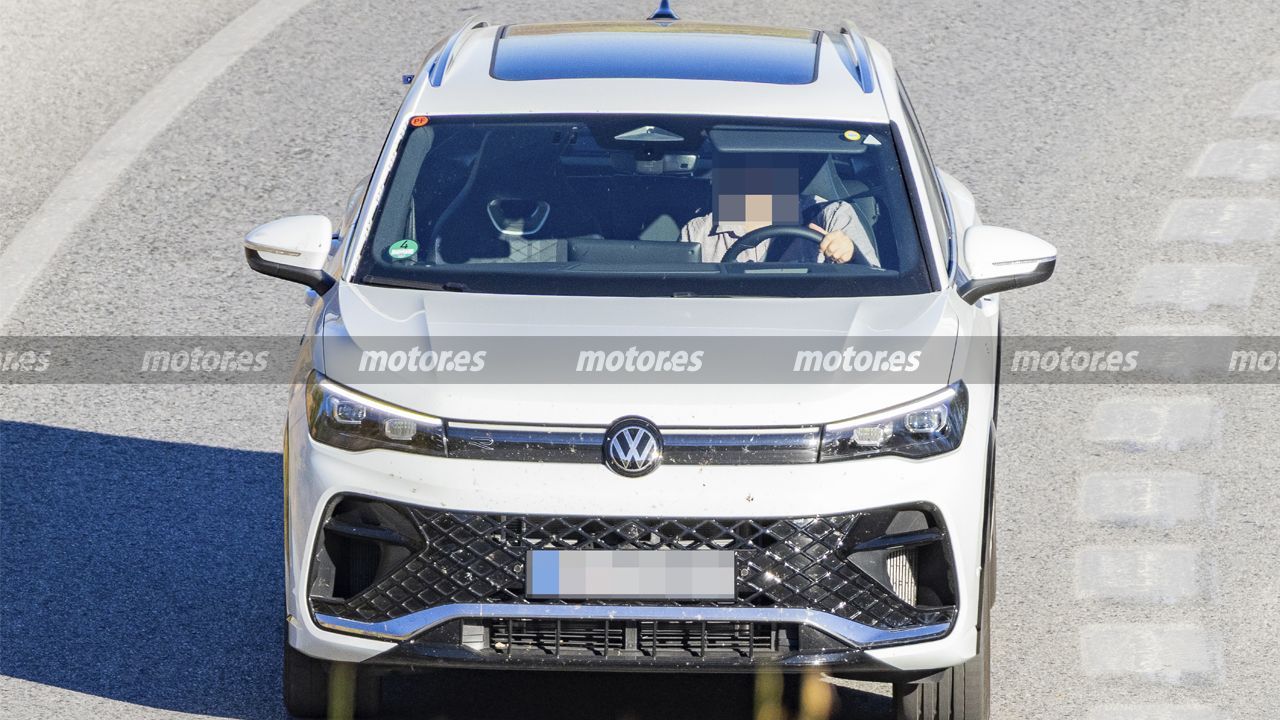 Fotos espía Volkswagen Tiguan R 2027