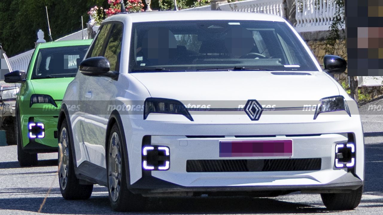 El Renault 5 prepara una importante evolución técnica para 2027 con hasta 500 km de autonomía