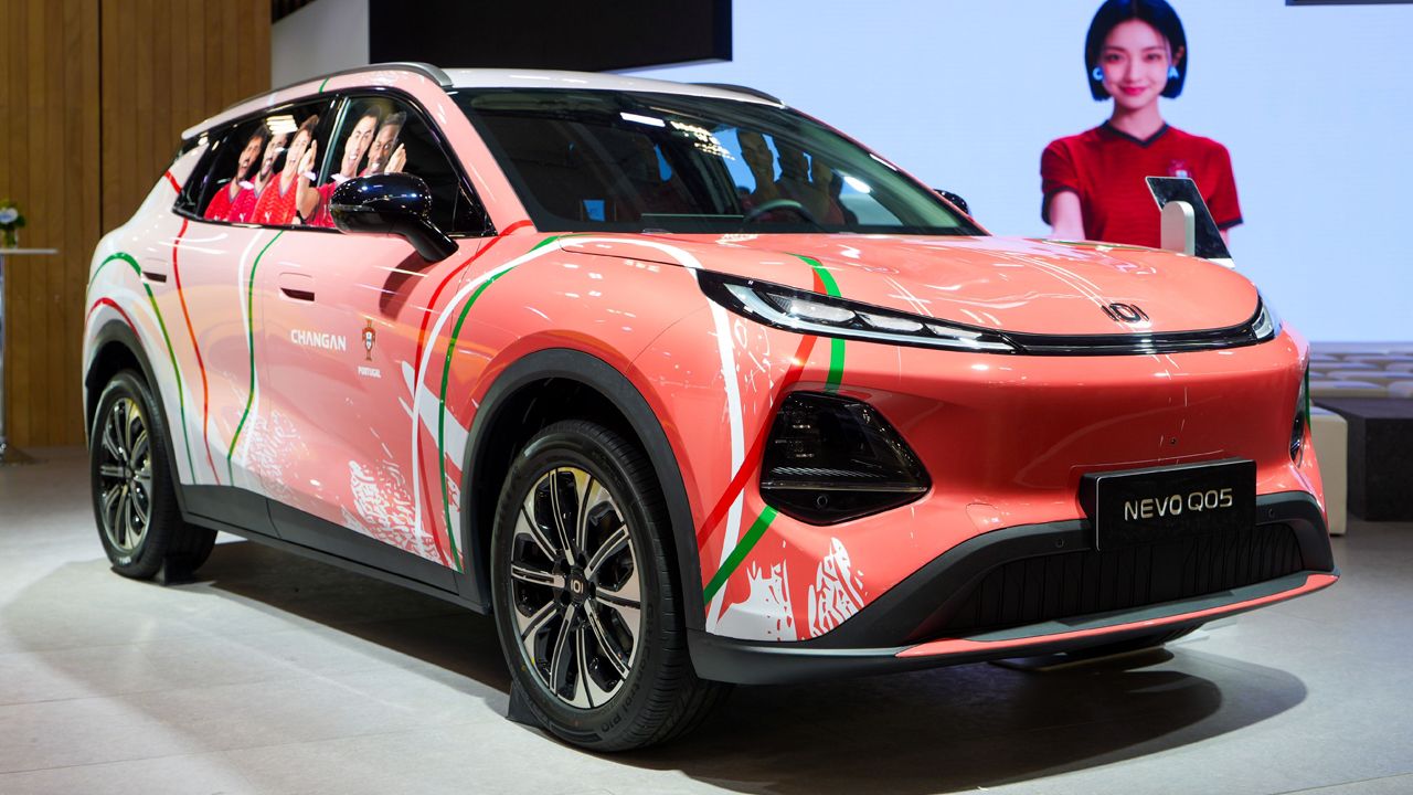 El Changan NEVO Q05 llegará a España en 2027 con 450 km de autonomía y un precio que apunta a los 26.000 euros