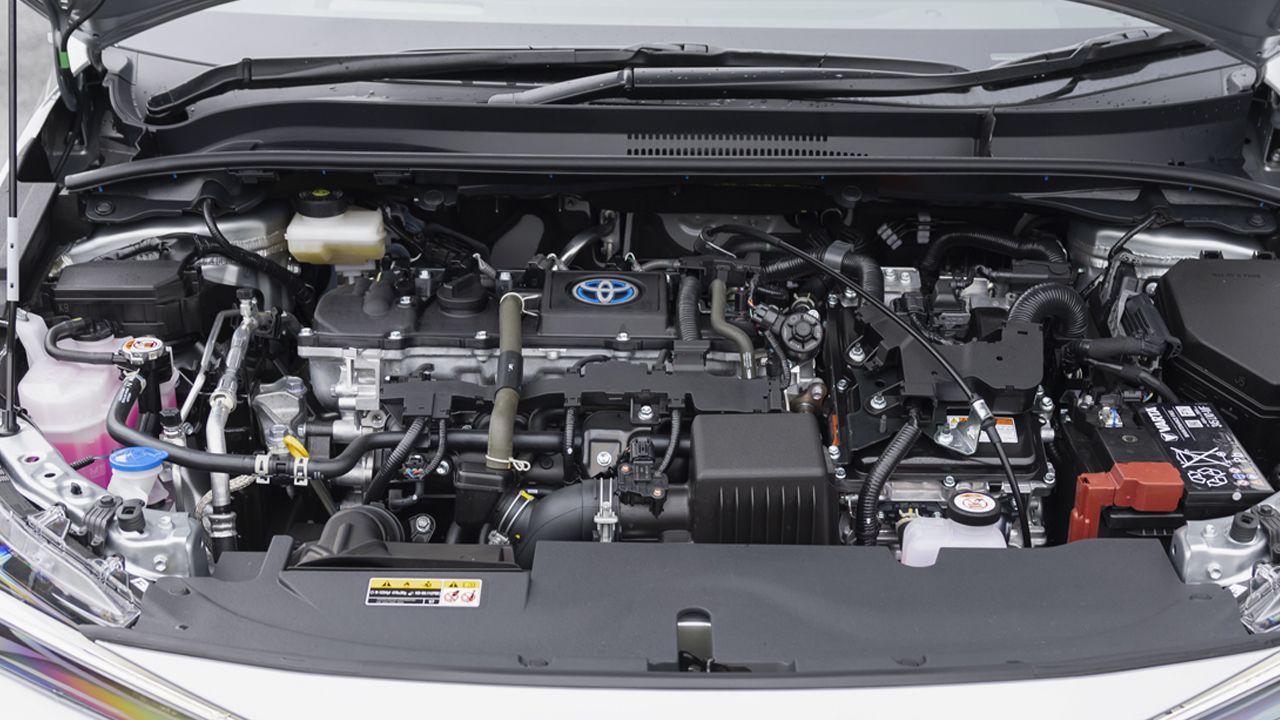 Puedes hacer pocos kilómetros y llegar tarde al cambio de aceite de tu motor: Toyota y Honda explican por qué