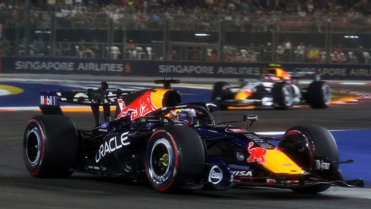 Verstappen logra la pole en Singapur frente a los Ferrari con un Sainz rozando lo imposible con su Williams