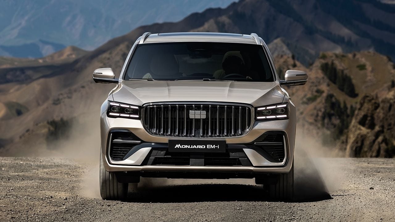 Nuevo Geely Monjaro EM-i, llega el SUV PHEV con 334 CV que hace 116 km sin gastar gasolina y no teme salir del asfalto