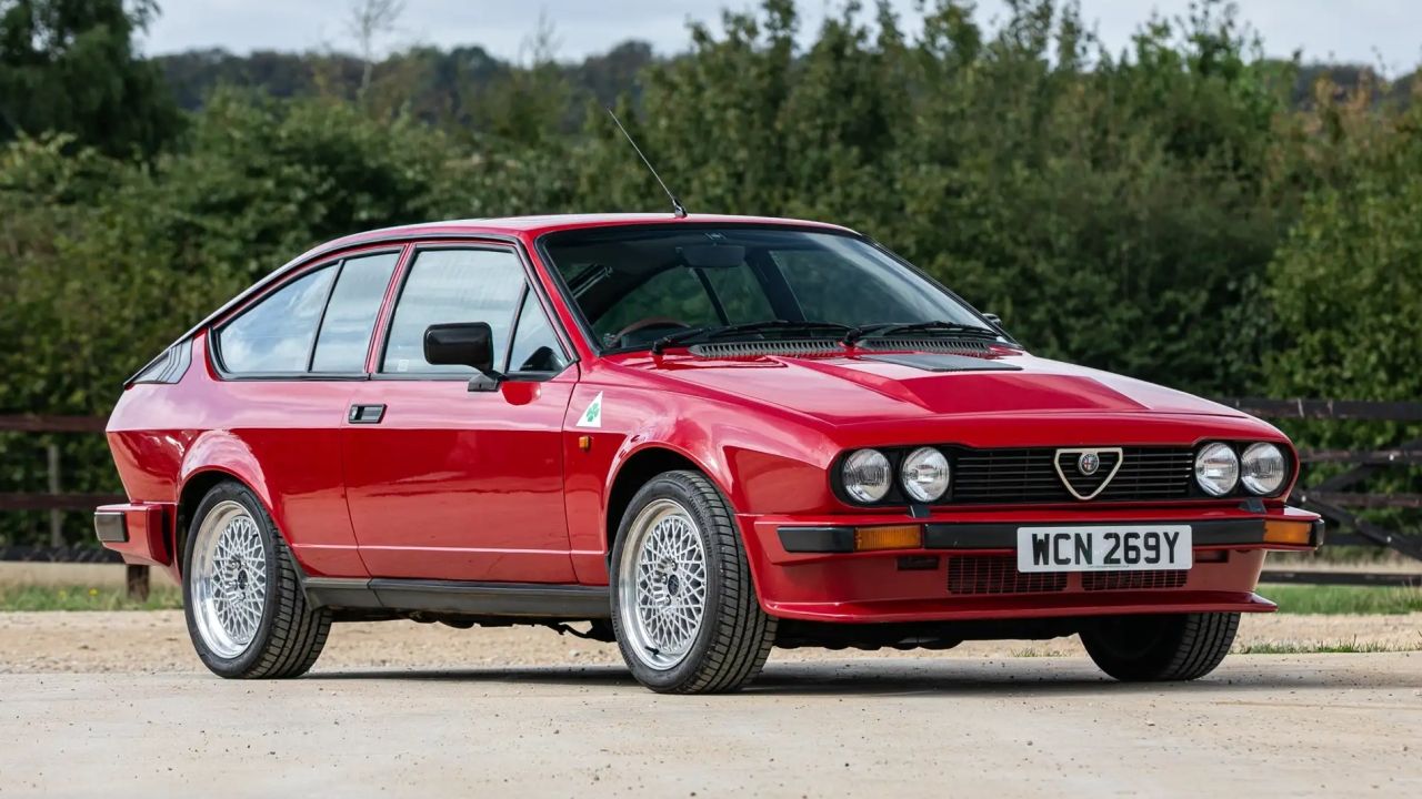 Alfa Romeo GTV6