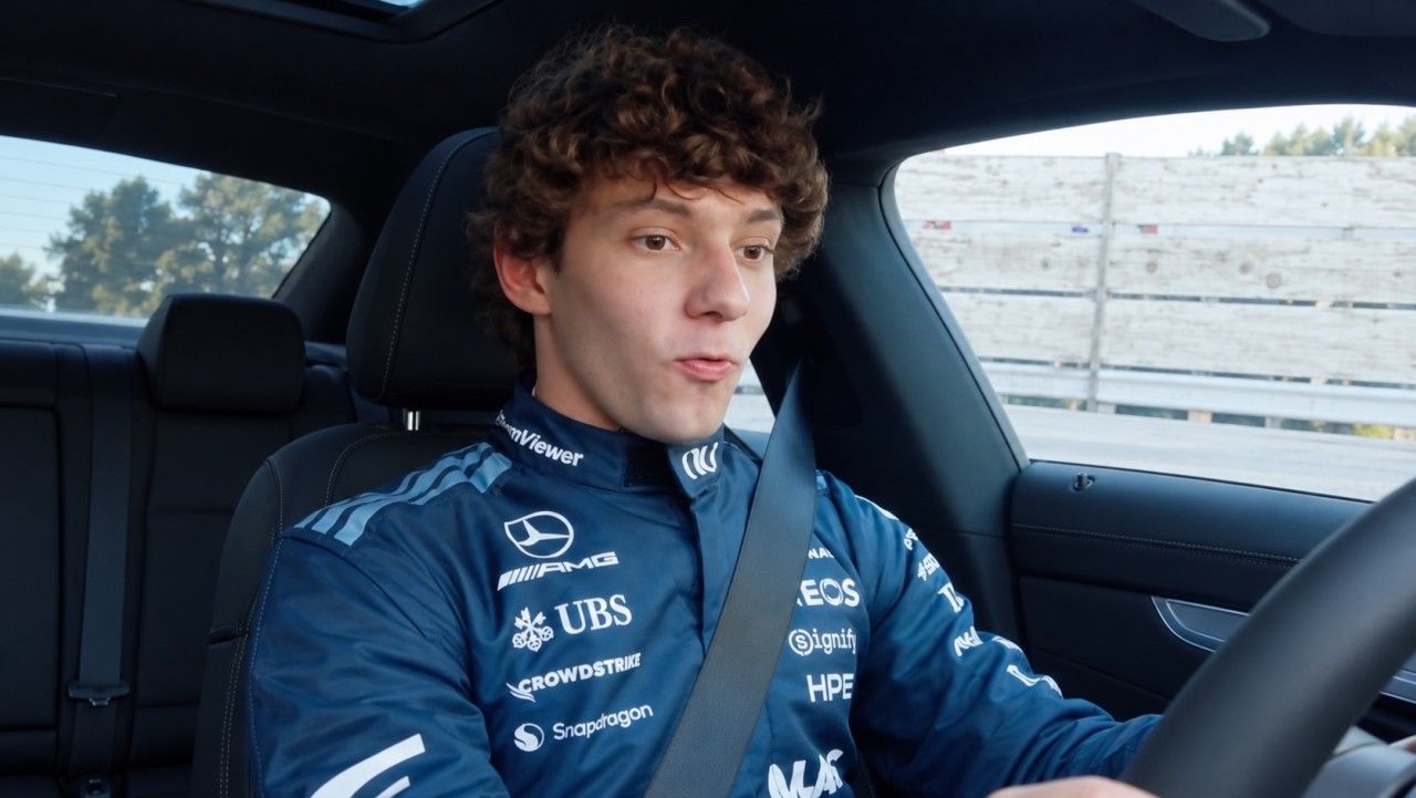 Kimi Antonelli domina un Fórmula 1, pero algo se le complica al maniobrar con un Mercedes de 1.169 CV