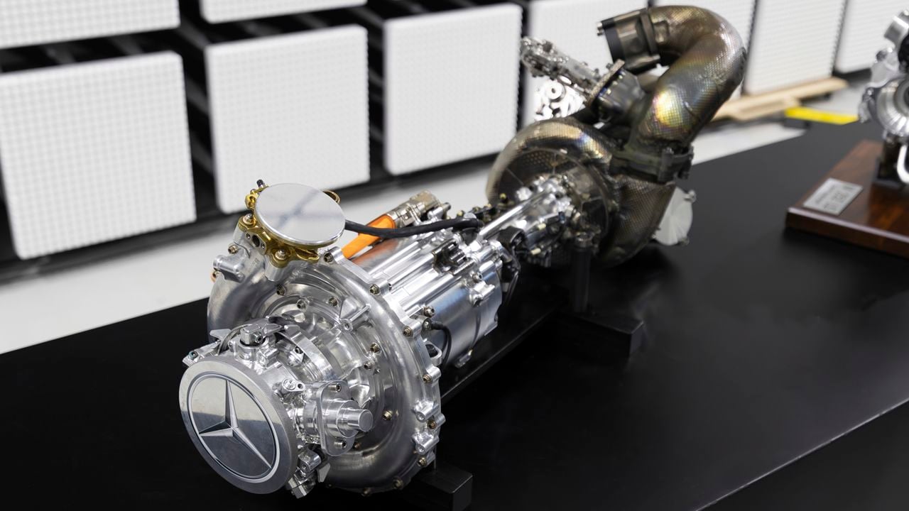 Mercedes lleva la tecnología de la F1 a un motor 1.5 de gasolina con 231 CV y turbo eléctrico