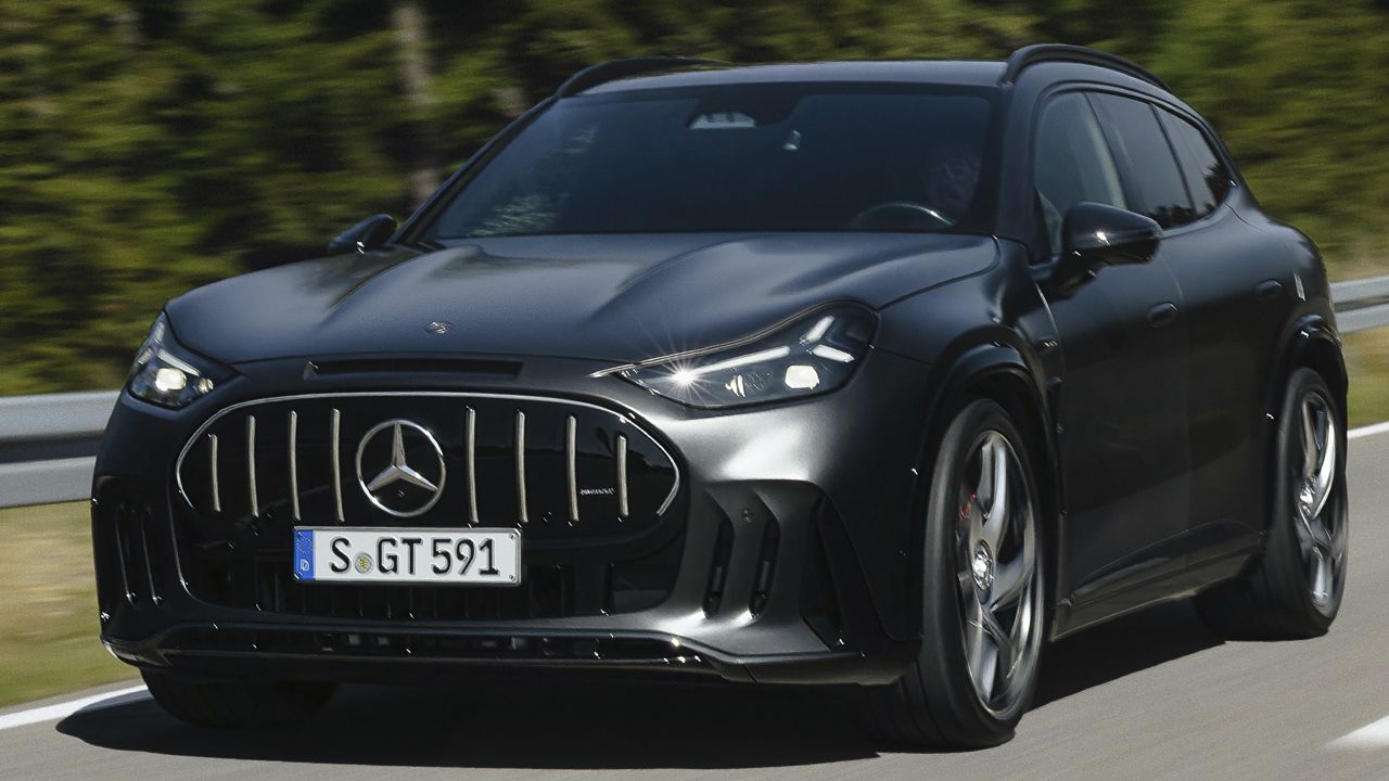 Vista delantera del primer SUV en la gama Mercedes-AMG GT