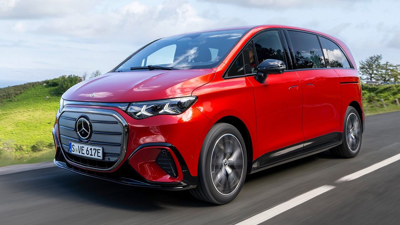 El Mercedes VLE eléctrico gana potencia y tracción 4MATIC, la nueva versión de 422 CV ya tiene precio