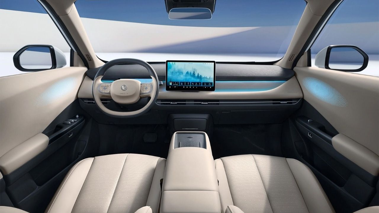 Interior del nuevo Dongfeng Vigo con pantalla táctil y cuadro de instrumentos digital