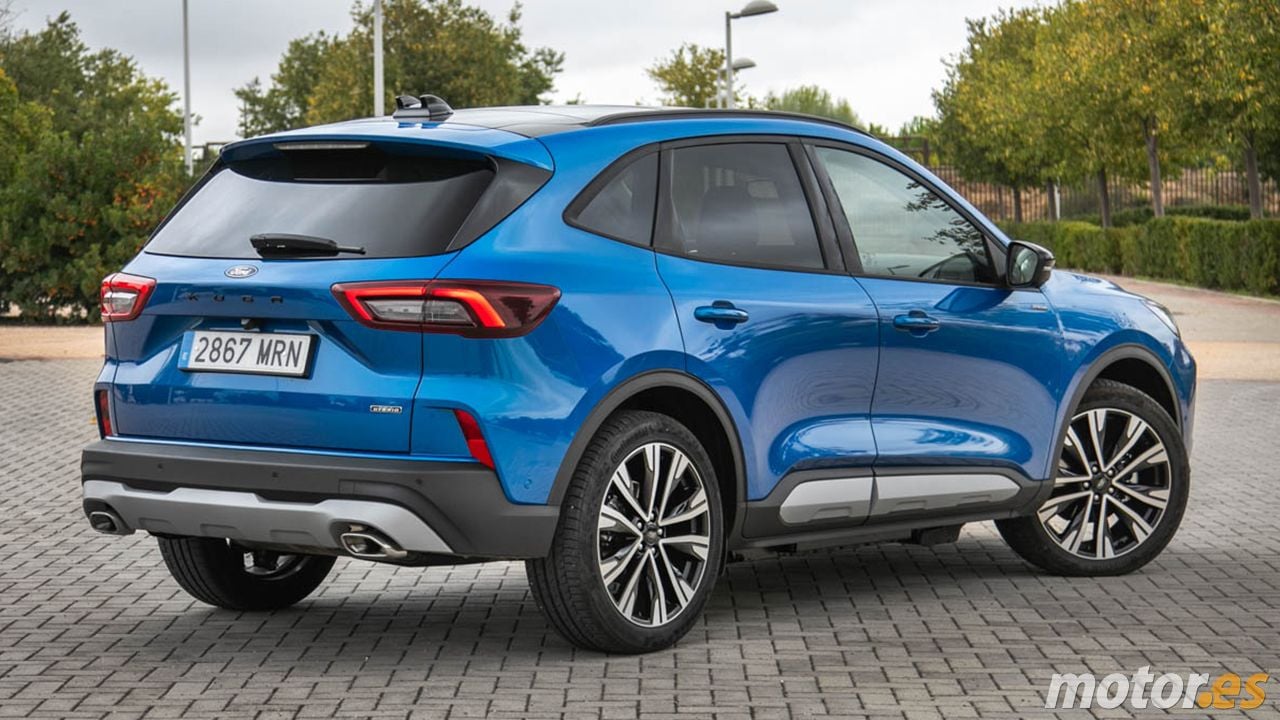 Ford Kuga - posterior