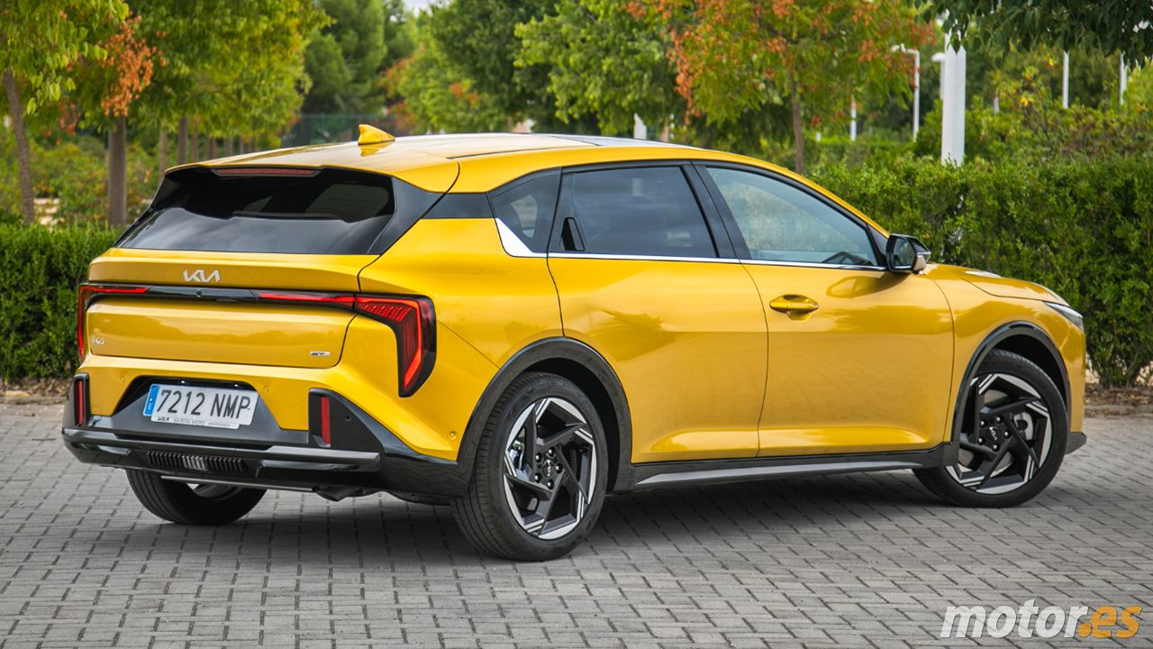 KIA K4 - posterior