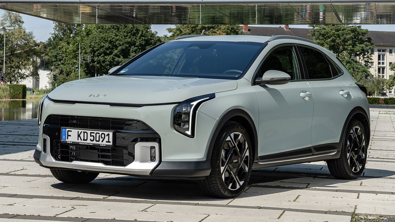 Vista frontal lateral del KIA XCeed con acabado Emotion