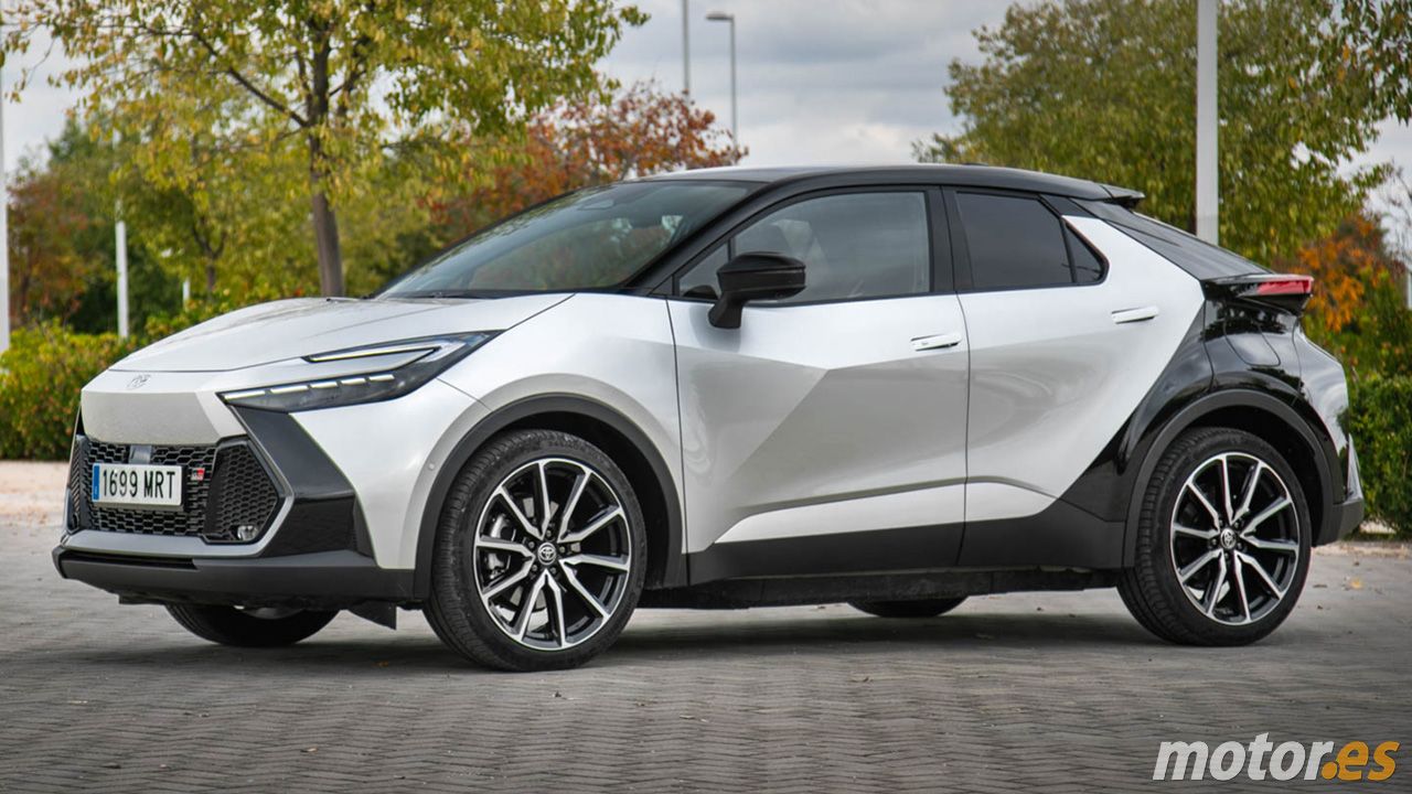 Con más de 5.300 € de rebaja y un consumo de 4,7 litros, el Toyota C-HR es la apuesta segura si buscas un SUV híbrido