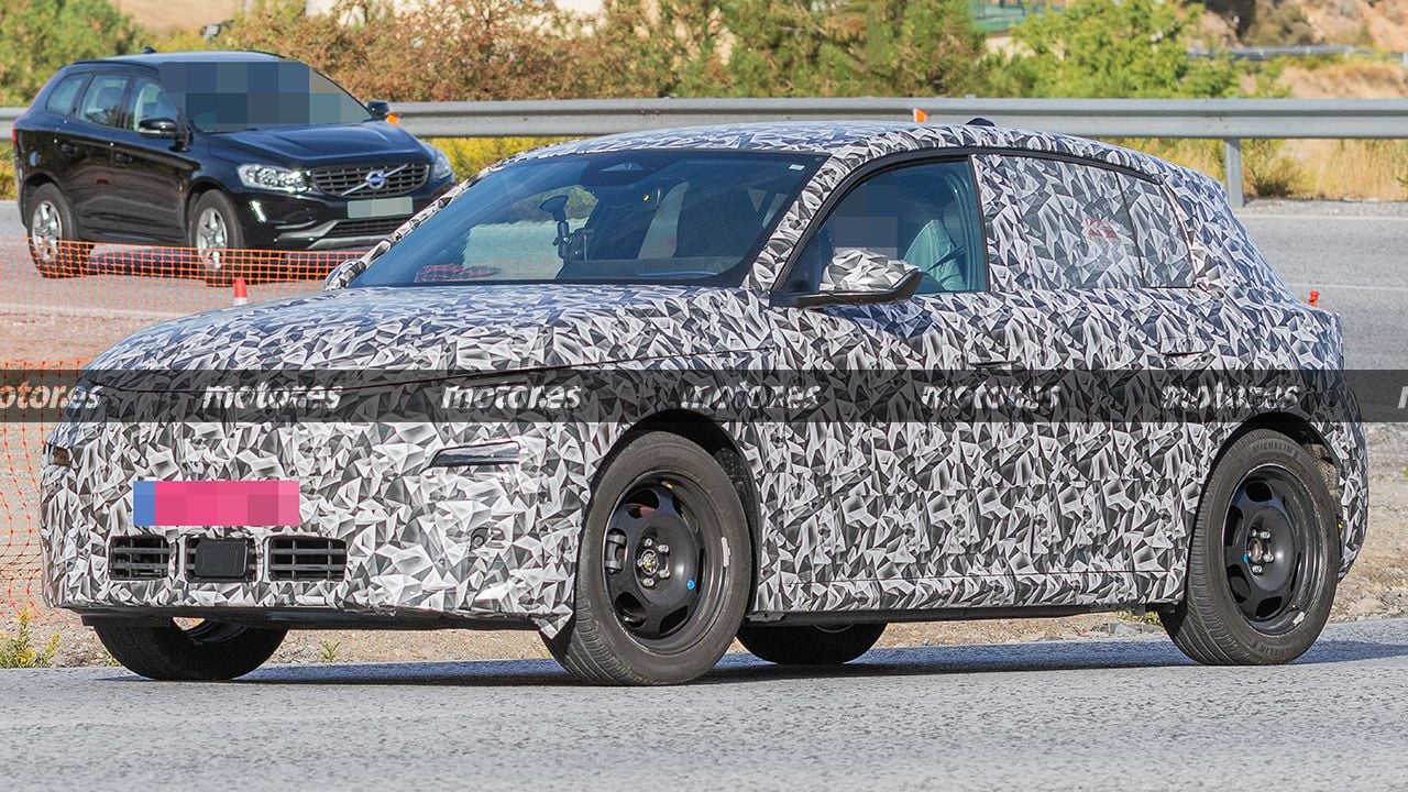 El nuevo Peugeot 208 eléctrico se descubre como prototipo: estas fotos espía confirman una gran novedad