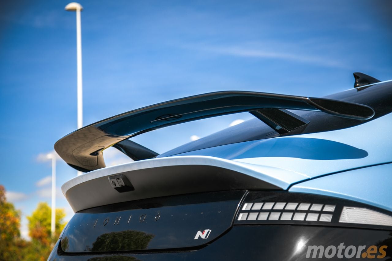 El IONIQ 6 N es el coche eléctrico más deportivo y diferente que haya pasado por nuestras manos.