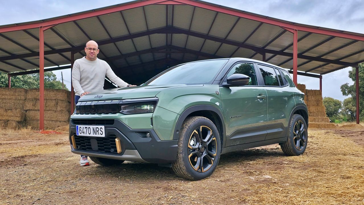 Es coche más popular de Jeep se renueva de arriba a abajo y acabo de ponerlo a prueba por carretera y por campo