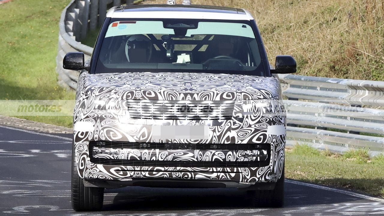El Range Rover Facelift deja al descubierto su nuevo frontal en Nürburgring, pero hay algo que no gustará a sus clientes