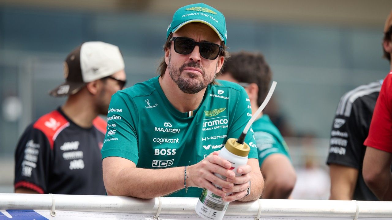 Recado de Alonso tras el incidente del inicio de carrera: «la calidad de los pilotos es muy baja»
