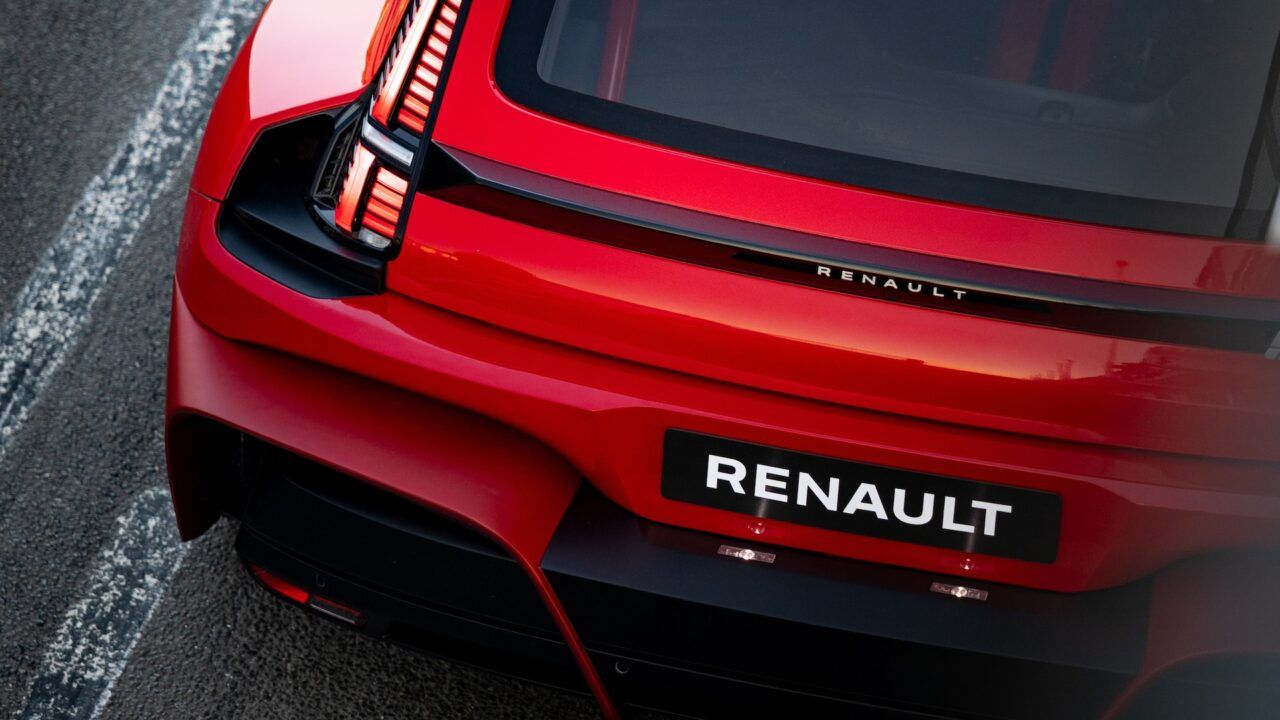 El Renault 5 Turbo 3E retrasa sus entregas hasta 2028 por un motivo que nadie esperaba en un coche de 160.000 euros