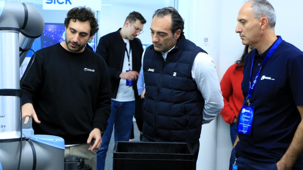 Stellantis ingresa más, pero sigue consumiendo caja: 4.000 millones en un trimestre y una apuesta pendiente para diciembre
