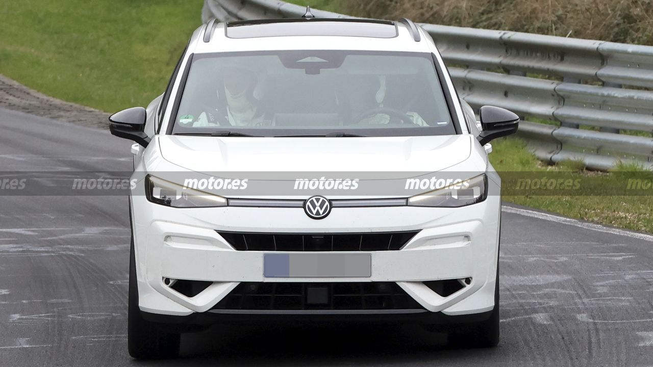 El nuevo Volkswagen T-Roc R no llegará hasta 2027, pero vuelve a Nürburgring con más de 300 CV en el horizonte