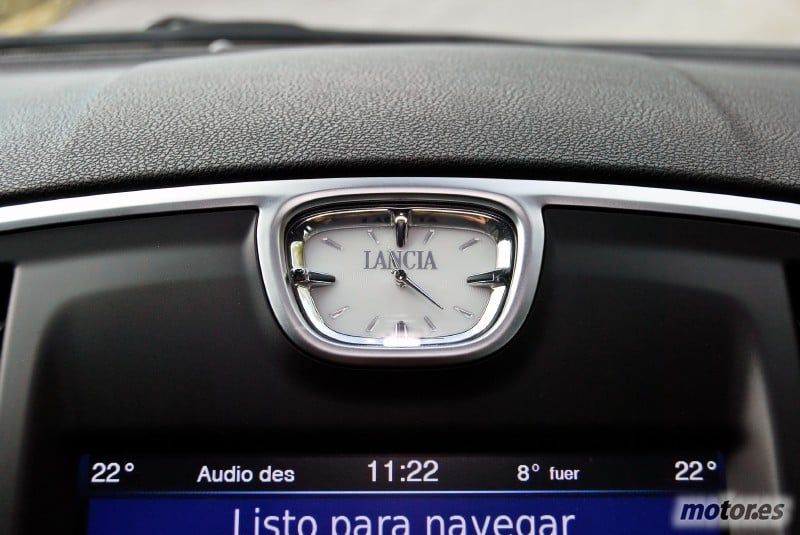 Lancia Thema reloj