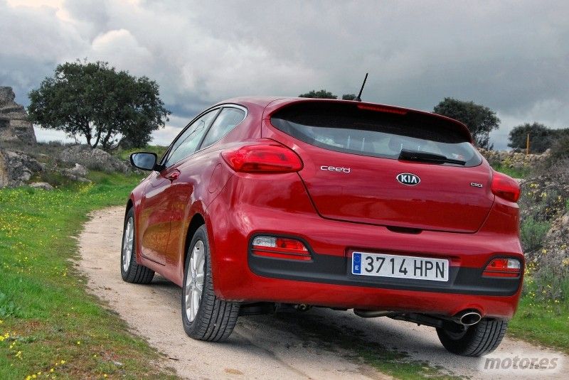 KIA pro ceed 2013 trasera