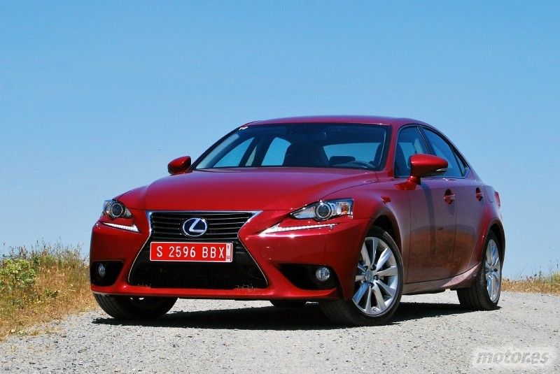 Lexus IS 300h