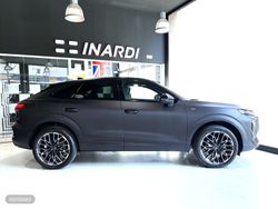 Audi Q3 Sportback Black Line Edition - Miniatura 4