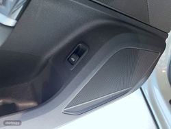 Audi Q2 35 TDI S-Tronic Adrenalin Black Line Edition - Miniatura 46