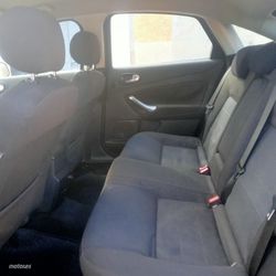 Ford Mondeo Guia - Miniatura 8