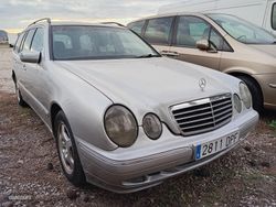 Mercedes Clase E E320 AVANT CDI AVANTGARDE AUT. 197 CV. - Miniatura 3