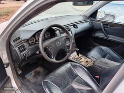 Mercedes Clase E E320 AVANT CDI AVANTGARDE AUT. 197 CV. - Miniatura 10
