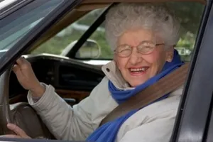 Al comprar un coche de segunda mano, ojo con la abuela