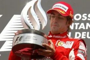 Alonso cree en un 50 por ciento que ganará el título