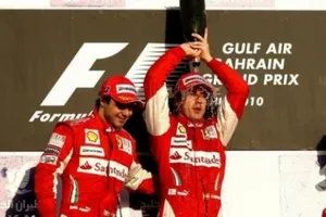 Alonso: El podio es el objetivo, la victoria en Valencia un sueño