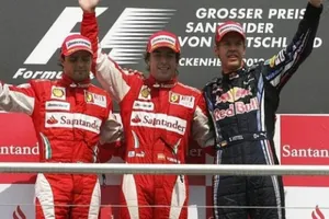 Alonso gana en Alemania. Fantástico doblete de Ferrari desvirtuado por las órdenes de equipo.