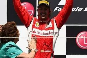 Alonso muy contento con su segundo puesto en Valencia