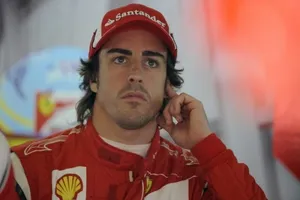 Alonso no se rinde. Solo es la quinta carrera del año
