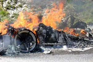 Ferrari 458 Italia destruido por las llamas